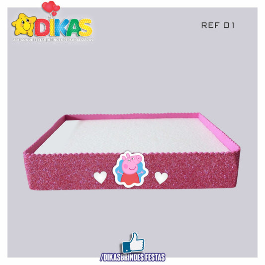 BANDEJA ARTESANAL PEQUENA - PORQUINHA PEPPA