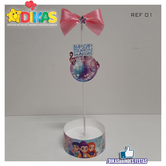 CENTRO DE MESA C/ SUPORTE P/ BALÃO - GUERREIRAS DO K-POP