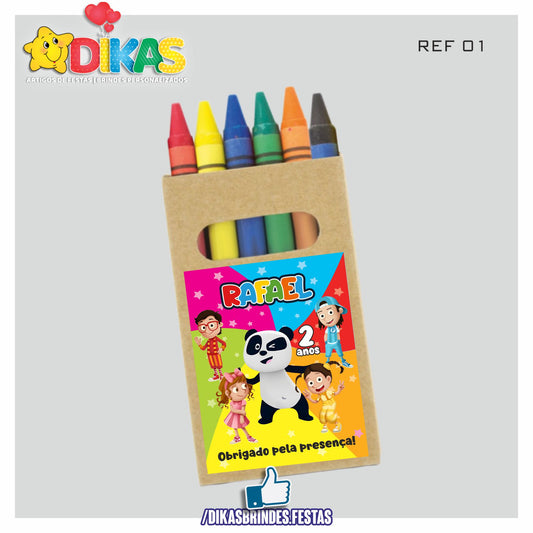 CAIXA DE LÁPIS DE CERA PERSONALIZADA - PANDA E OS CARICAS