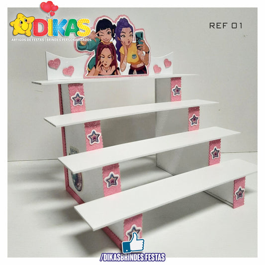 SUPORTE "ESCADOTE" PARA DOCES (4 DEGRAUS) - GUERREIRAS DO K-POP